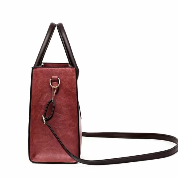 NIP Red 3 Piece Purse Set - Large Purse, Clutch, Credit Card Holder - Picture 5 of 10